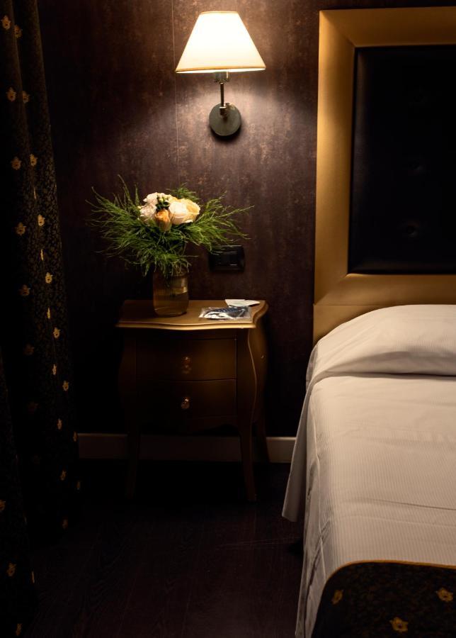 Hotel - Motel Flower Gropello Cairoli Eksteriør bilde