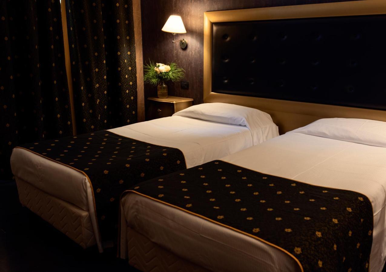 Hotel - Motel Flower Gropello Cairoli Eksteriør bilde
