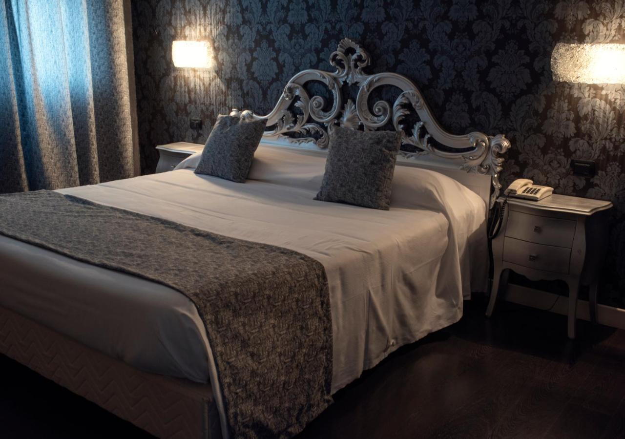 Hotel - Motel Flower Gropello Cairoli Eksteriør bilde